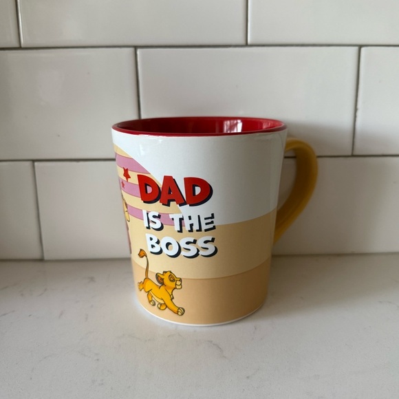 Disney Lion King ‘Dad Is The Boss’ Mug Mufasa Simba Red Yellow Handle Coffee Cup - Picture 2 of 7